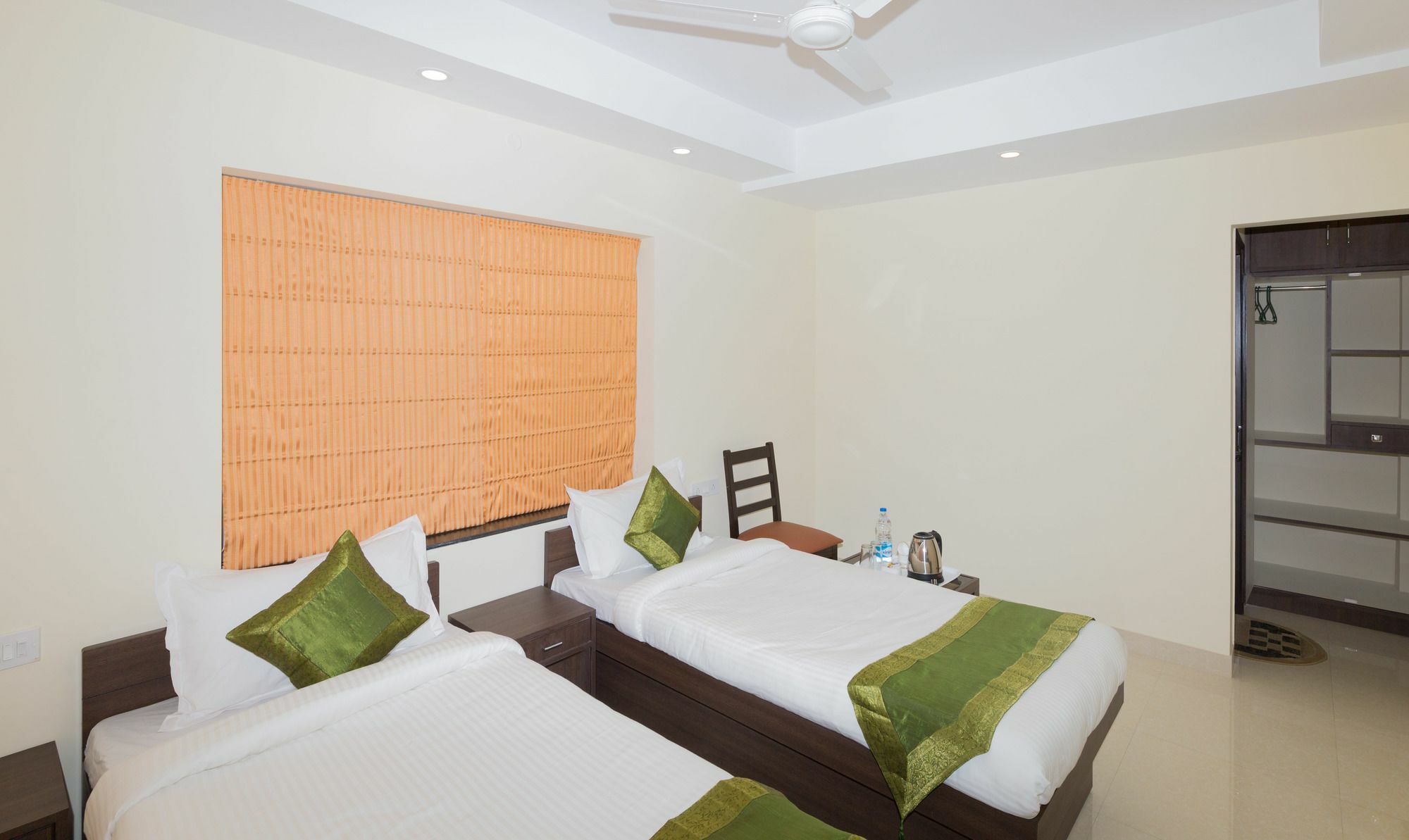Treebo Trend Newtown Classic Kolkata Exterior photo